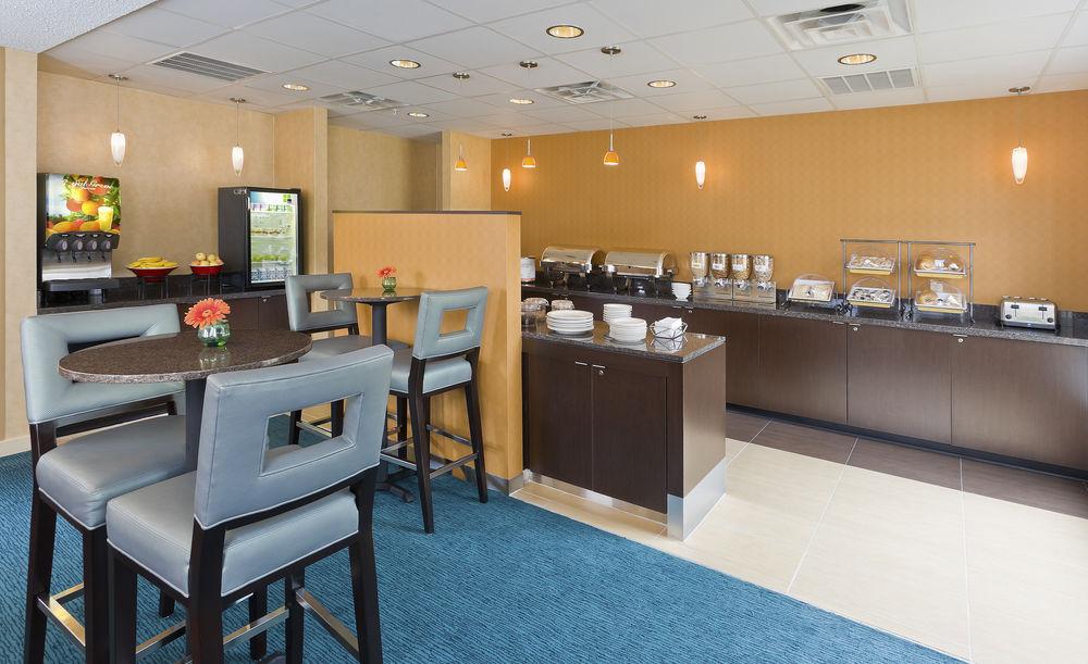 Hotel By Marriott Dallas 3*