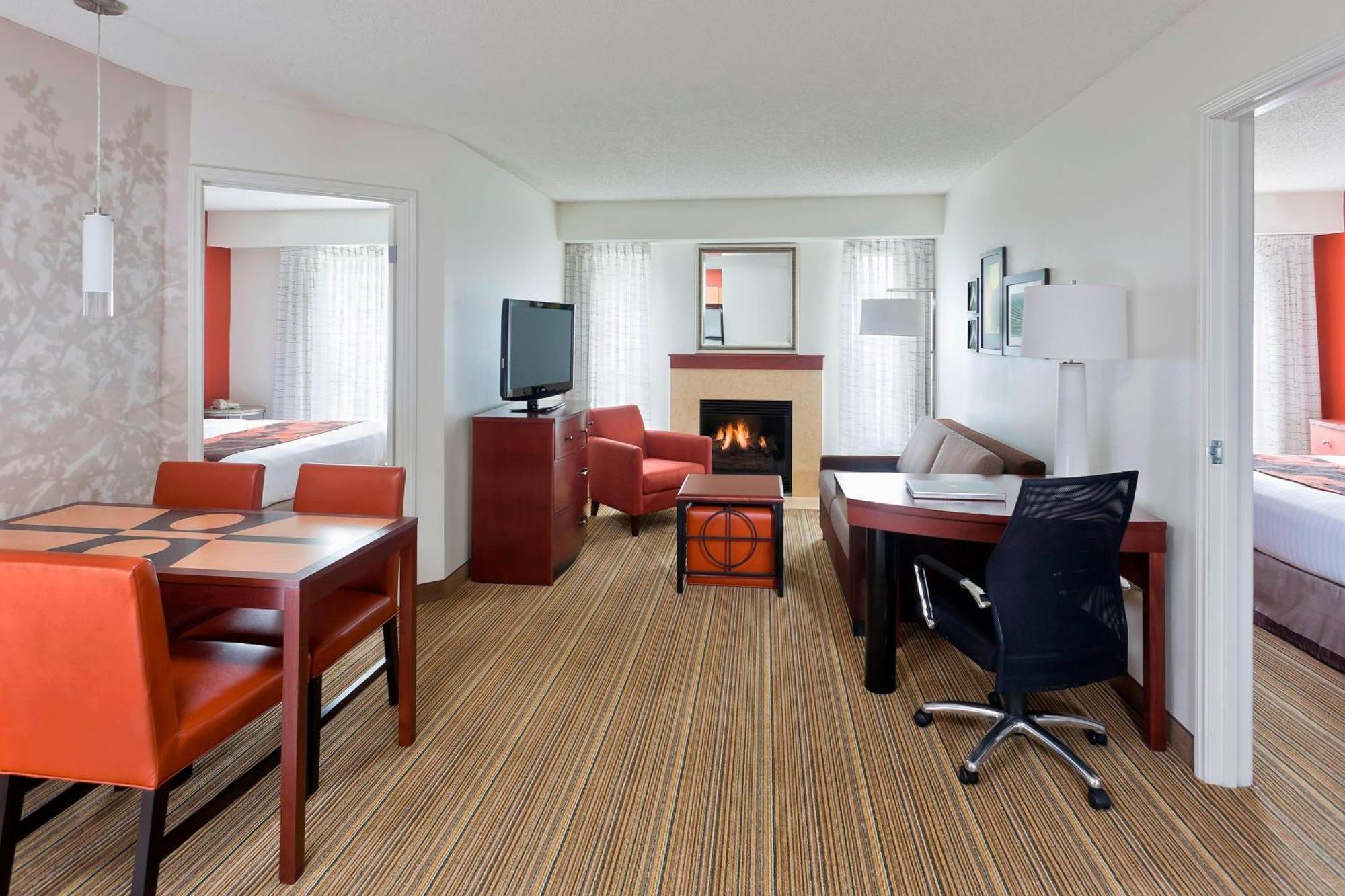 By Marriott Dallas Hotel